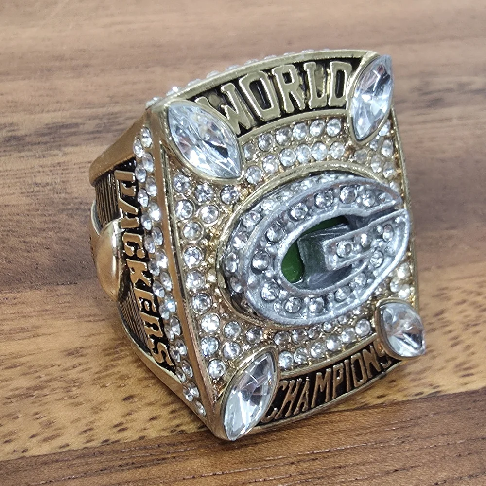 Green‎ Bay Packers Championship Ring Fan Edition 2010 Favre Gold